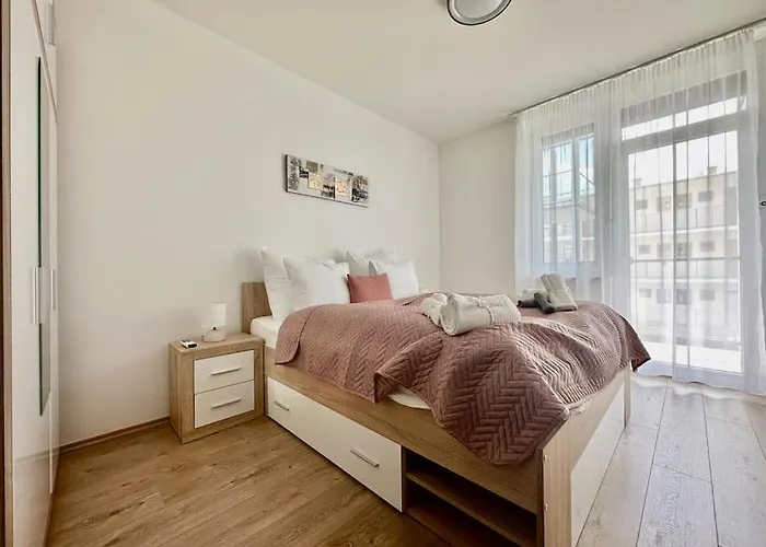 Premium By Hi5 - One-bedroom *